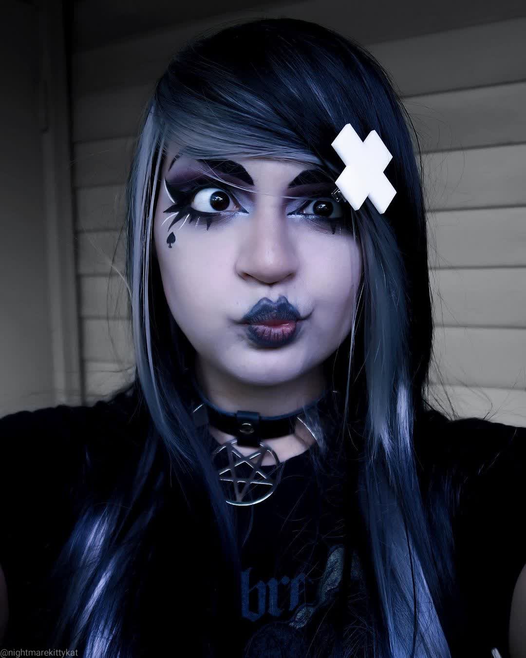 Anime Cross Hair Clips